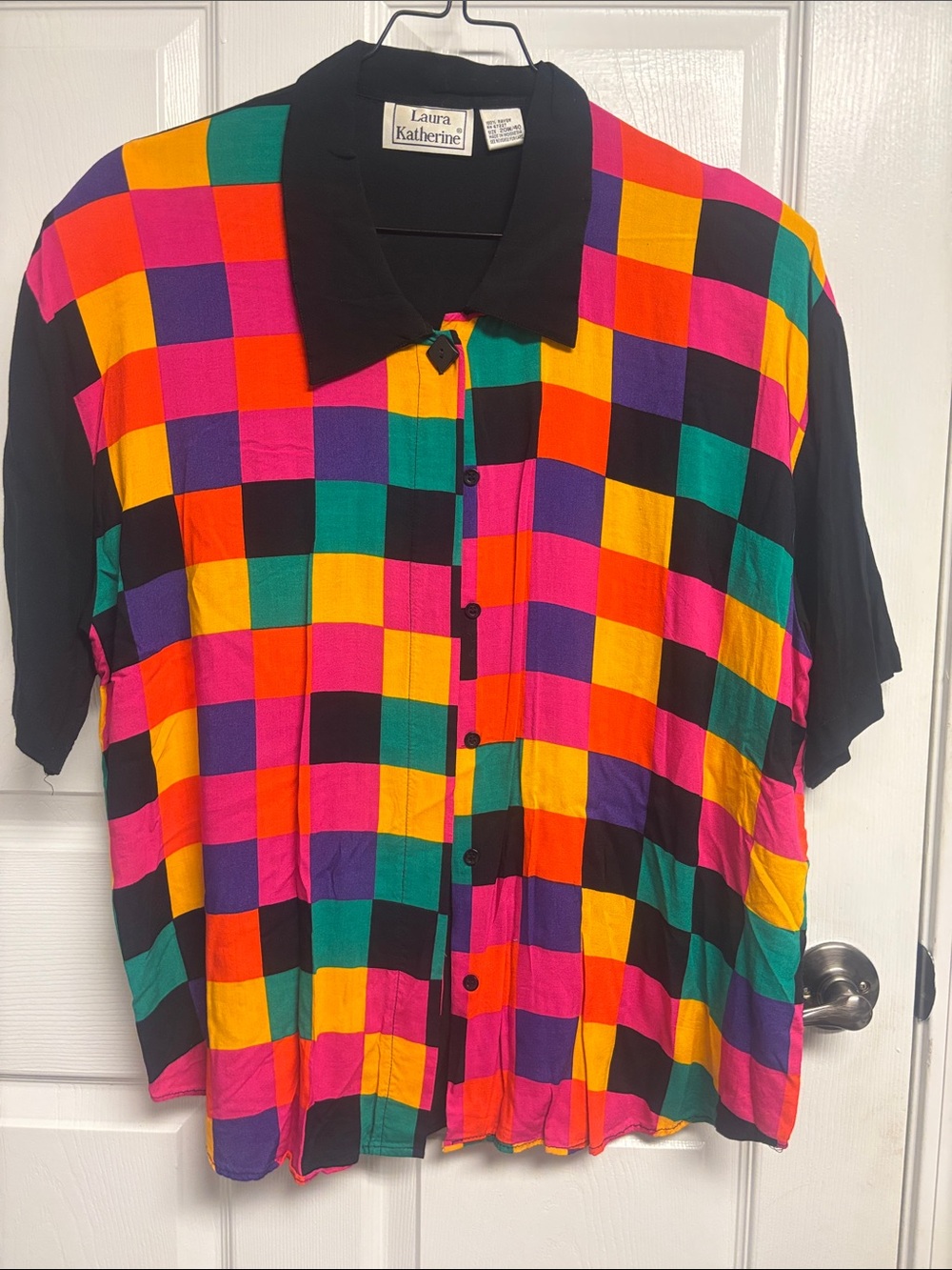 Vintage Multicolor Checkered Short-Sleeve Button-Up Shirt - Black Collar